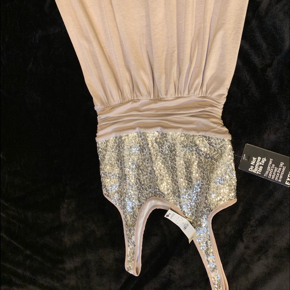 Dress - Picture 2 of 5